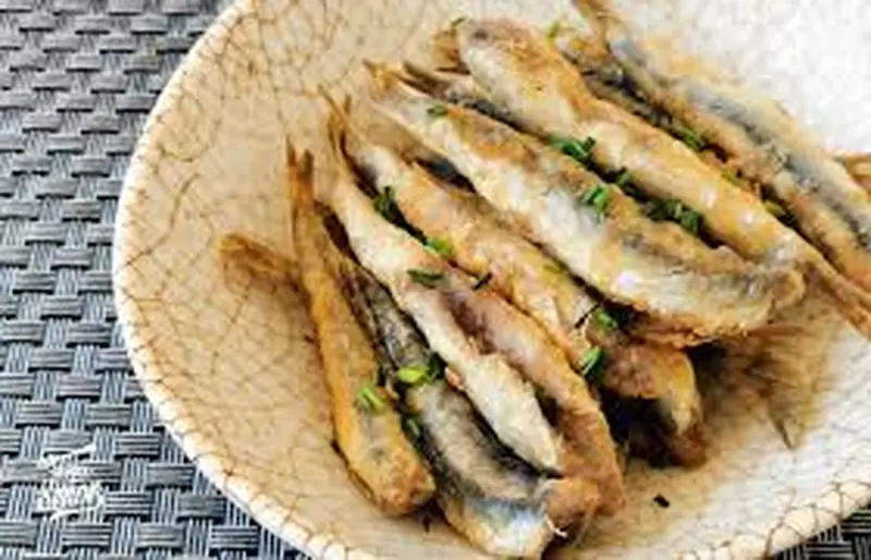 BOQUERONES EN ADOBO